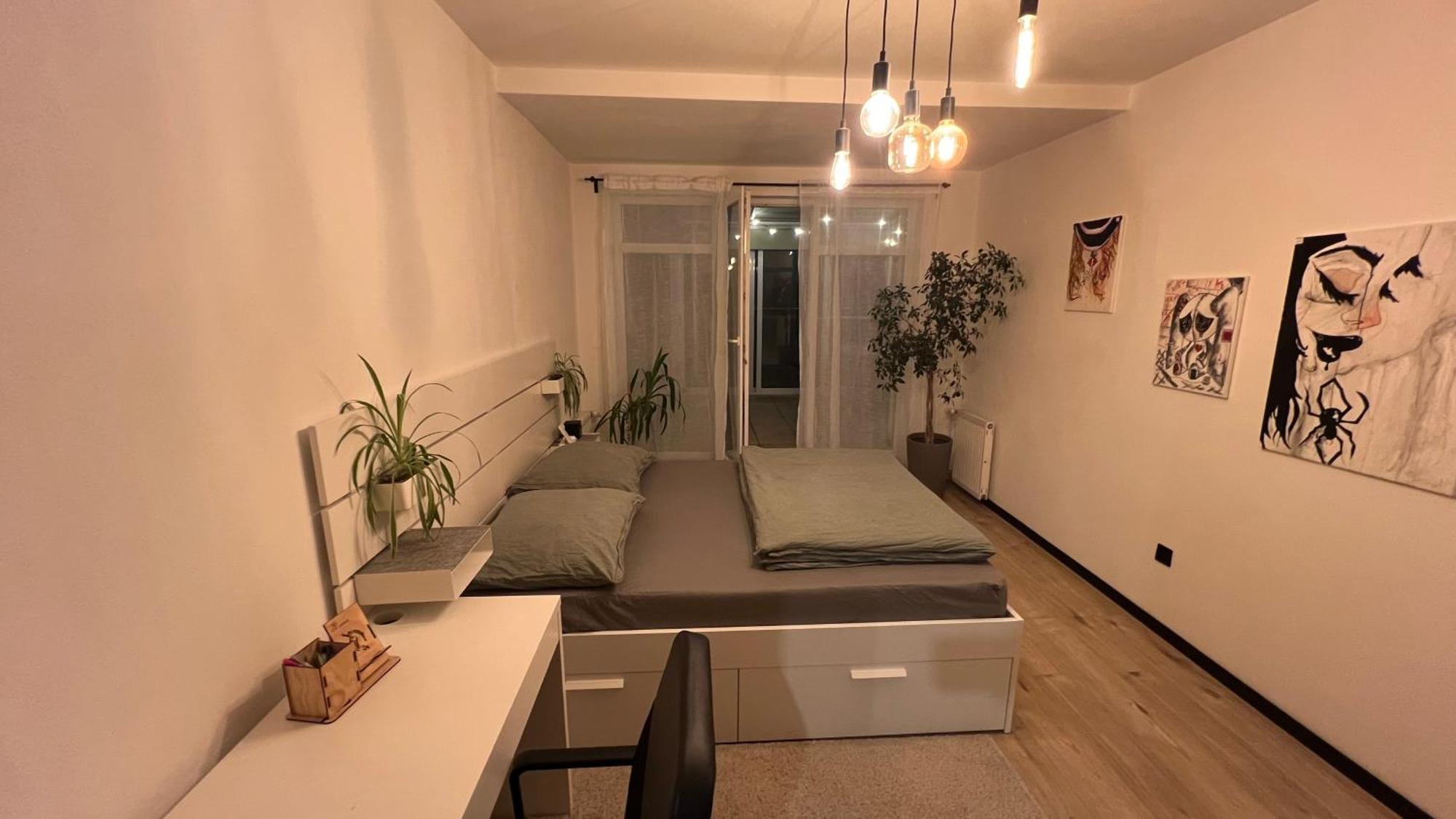 Lake Apartment, 2X Free Garage, 10 Mins To Centre Bratislava Exterior photo